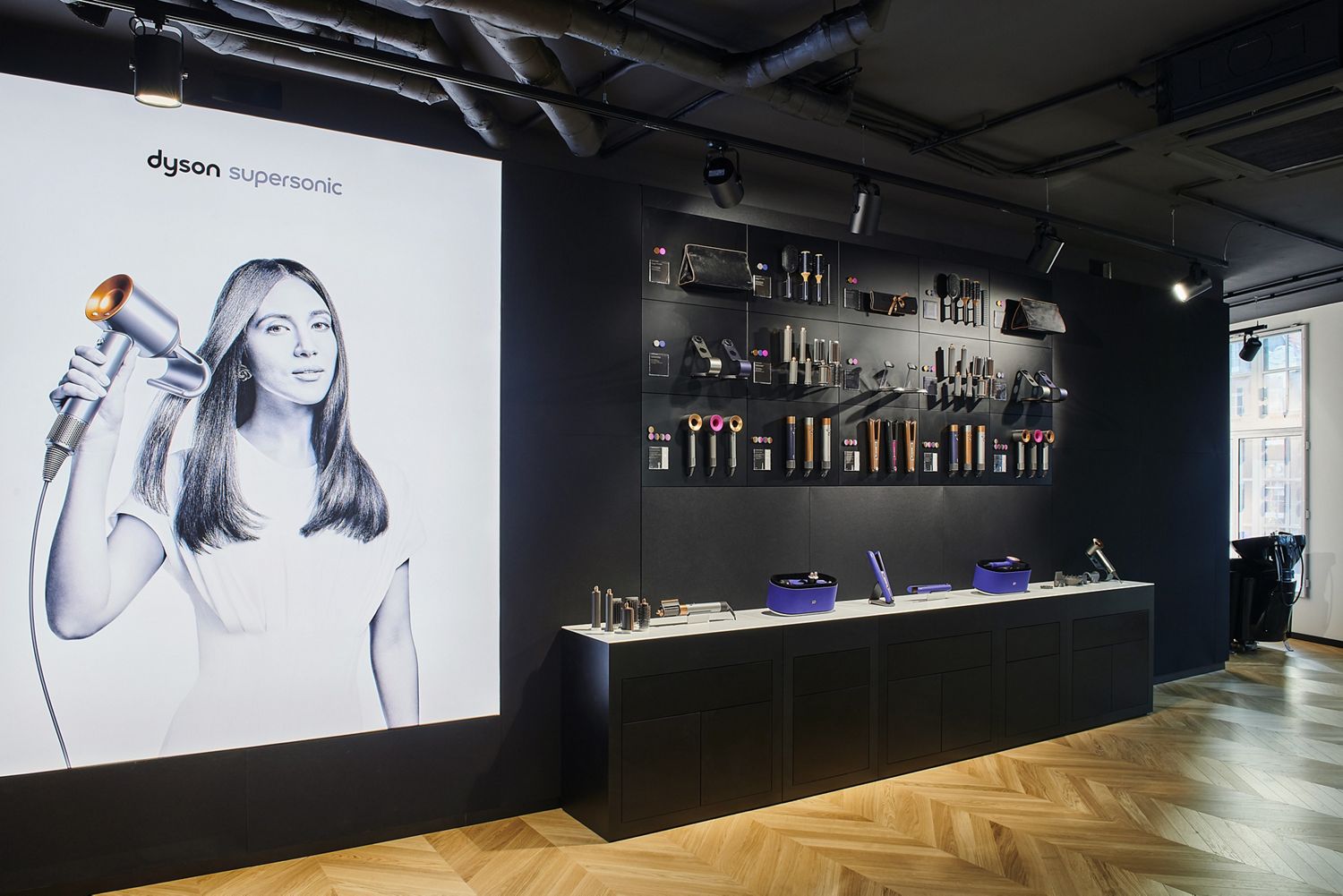 Dyson beauty lab paris